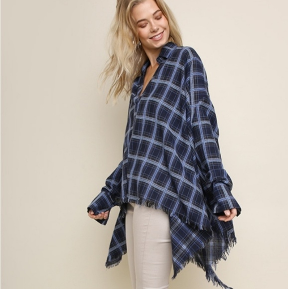 Umgee Tops - Small Plaid long sleeve  vneck  hi-lo frayed hem